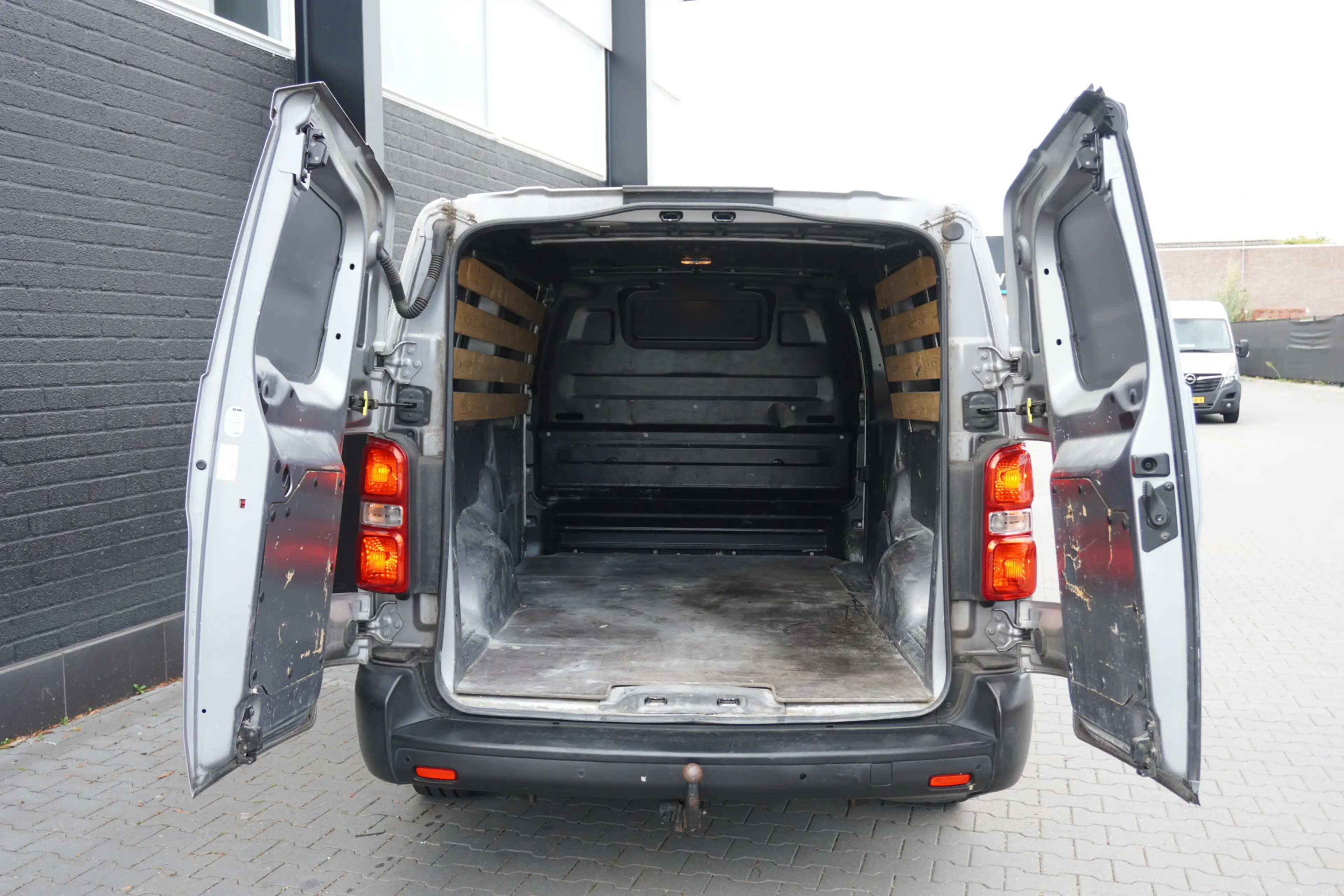 Toyota Proace Worker 2.0 D-4D L3 122PK EURO 6 - Airco - Cruise - — photo 9