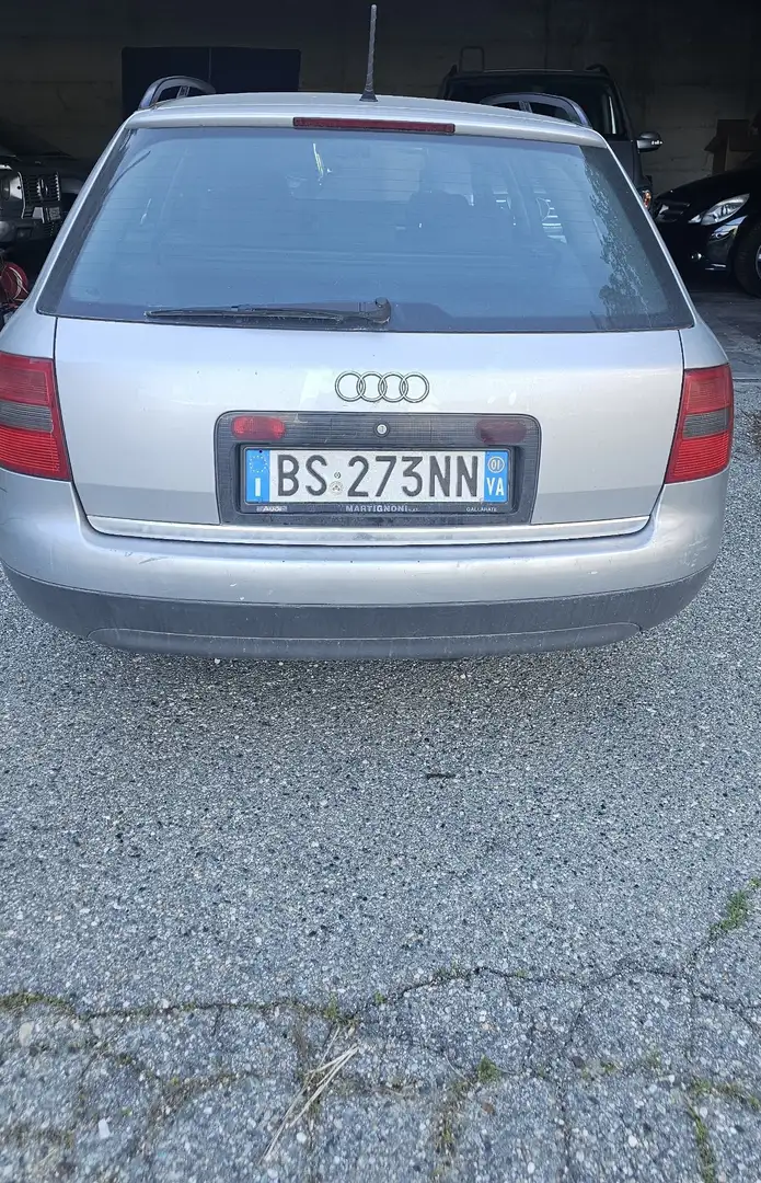 Audi A6 Avant 2.5 tdi 140cv auto - 1