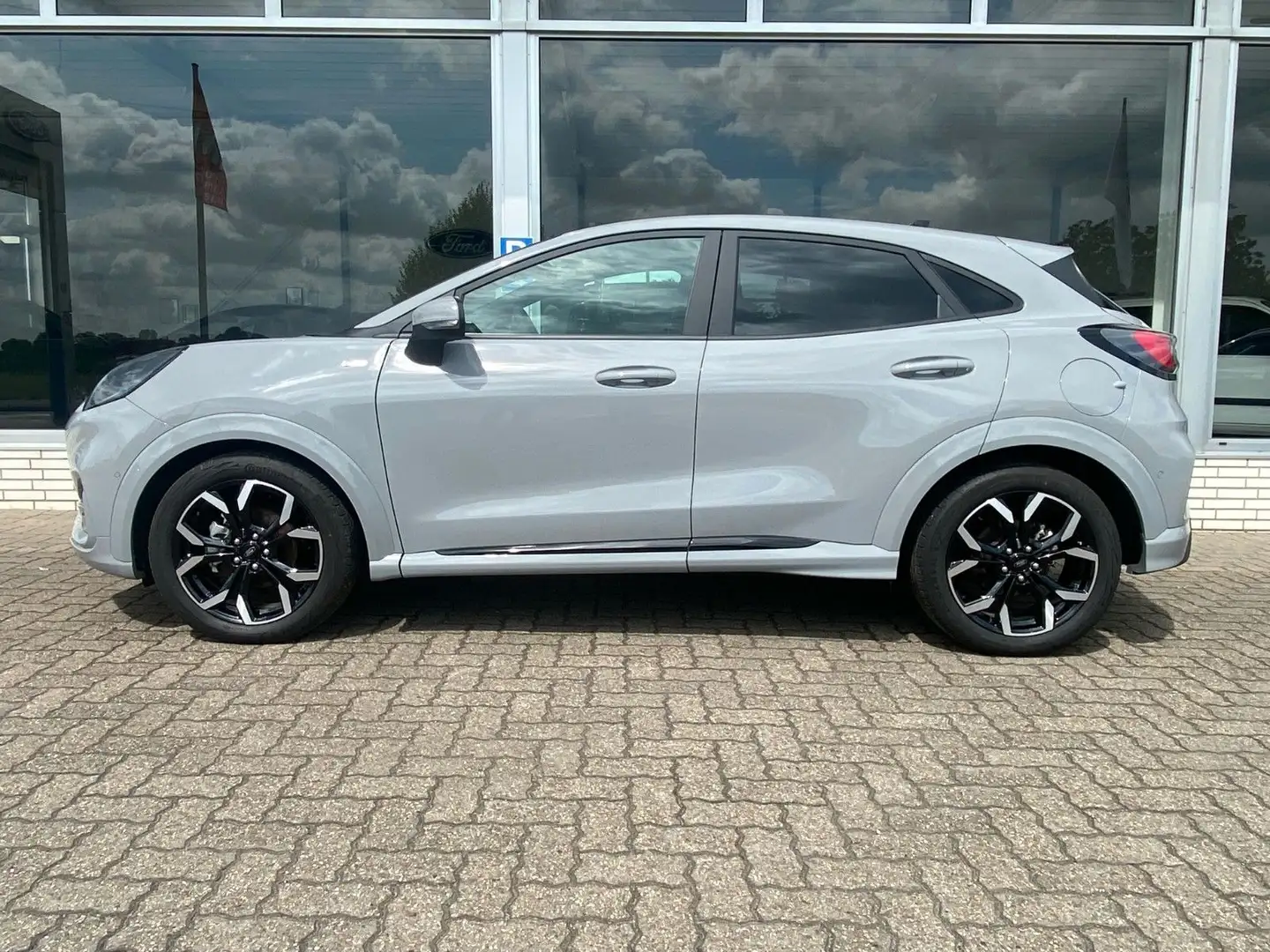 Ford Puma Hybrid ST-Line X Automatik AHK Grau - 1