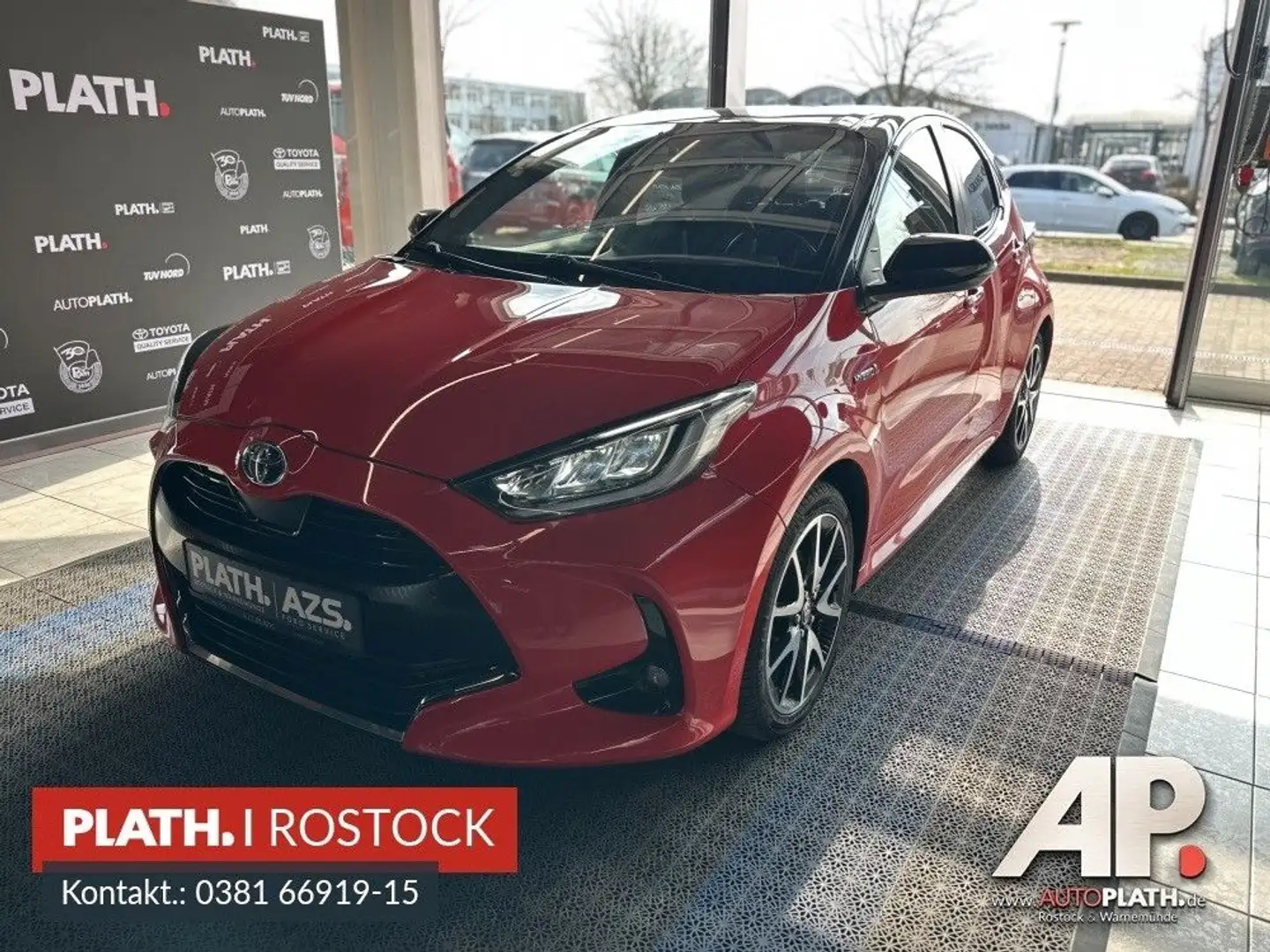 Toyota Yaris Hybrid Premiere Edition Rot - 1
