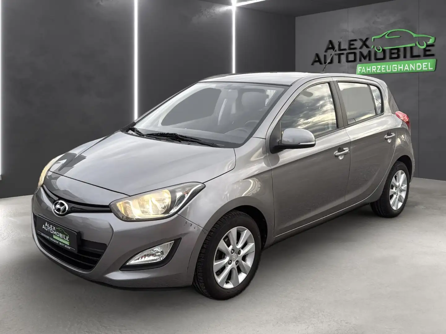 Hyundai i20 1.2 5 Star Edition Grau - 1