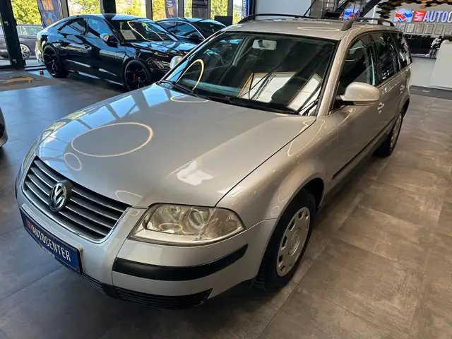 Volkswagen Passat view 23