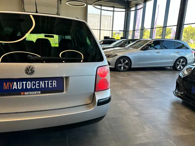 Volkswagen Passat view 27