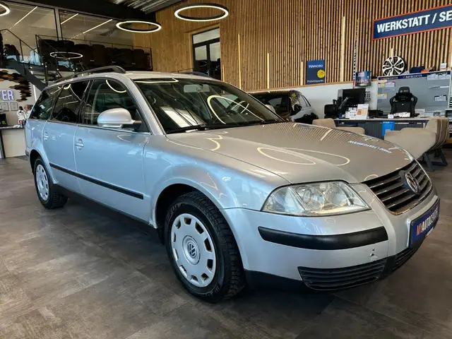 Volkswagen Passat view 18