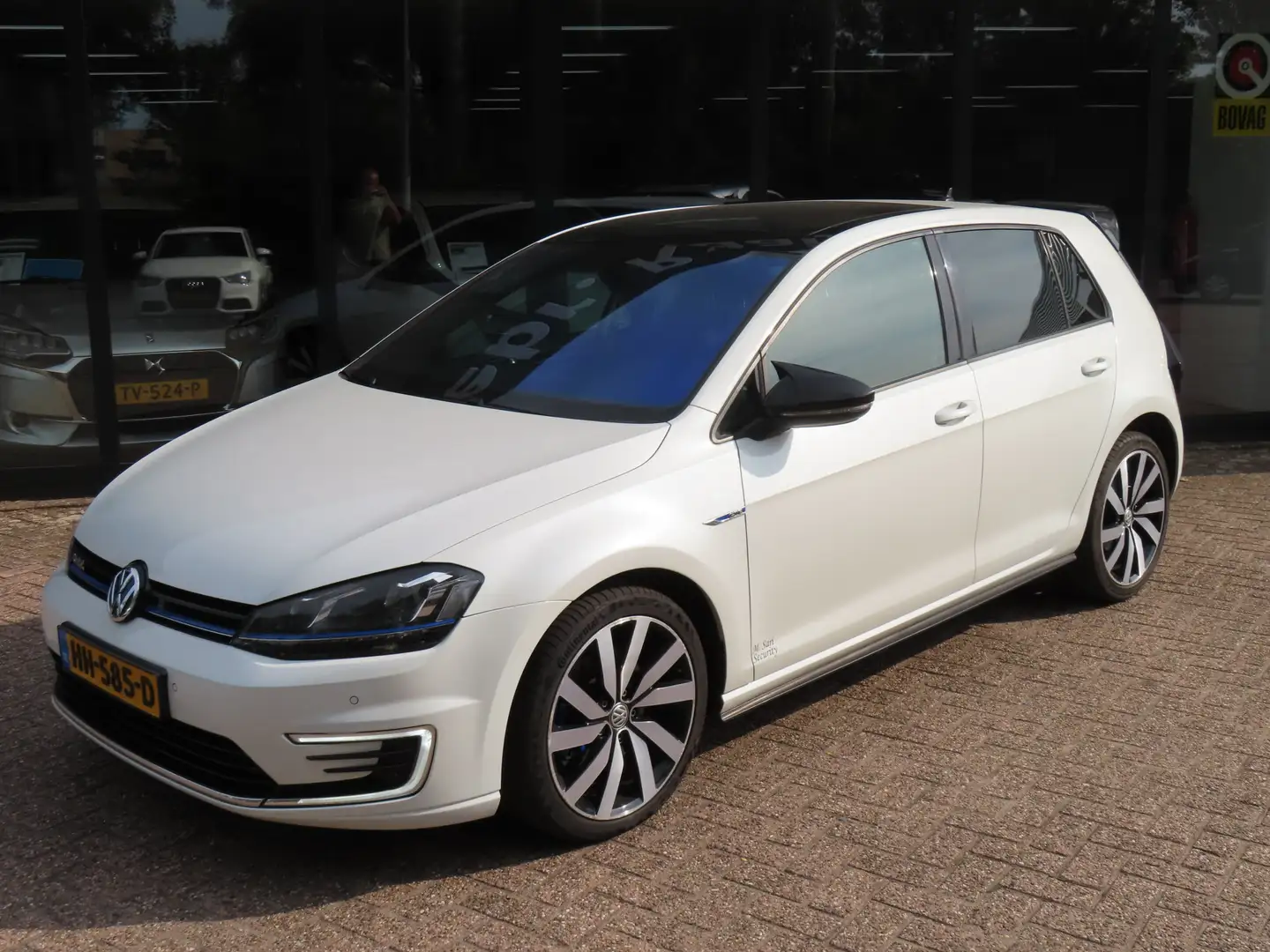 Volkswagen Golf 1.4 TSI GTE*Panorama*Navi*Camera*EXPORTPRIJS* Wit - 2