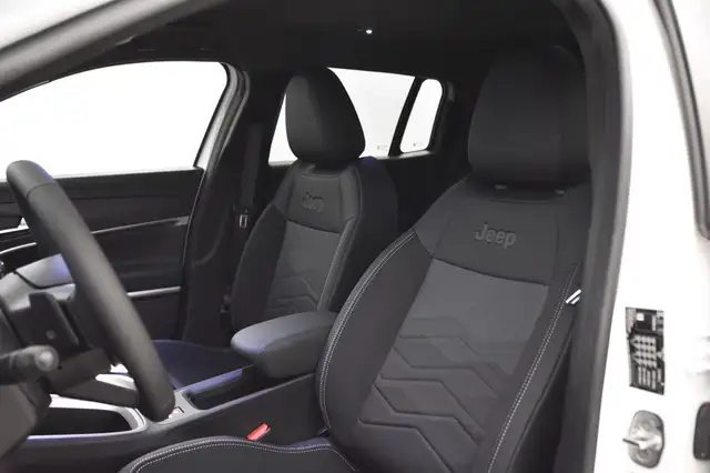 Jeep Avenger view 13