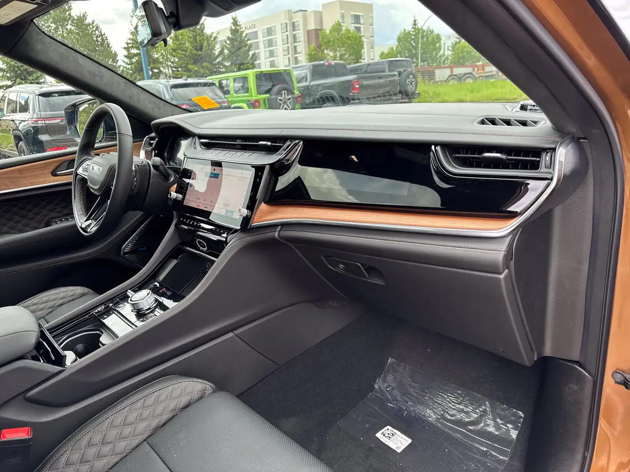 Jeep Grand Cherokee снимка Jeep Grand Cherokee