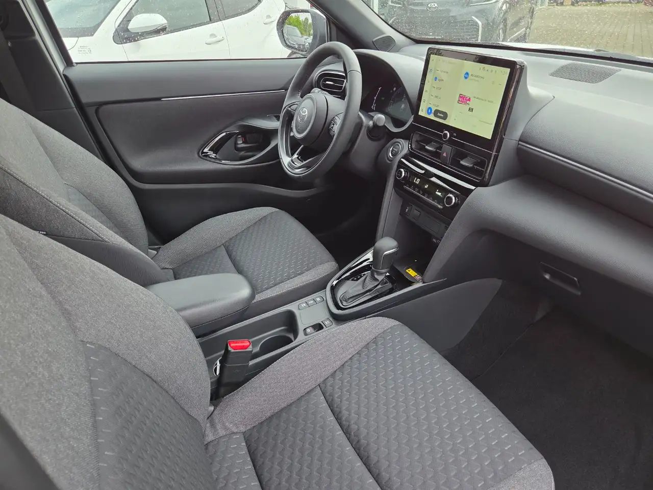 Toyota Yaris Cross 1.5 HSD Teamplayer Winter + Safety 11