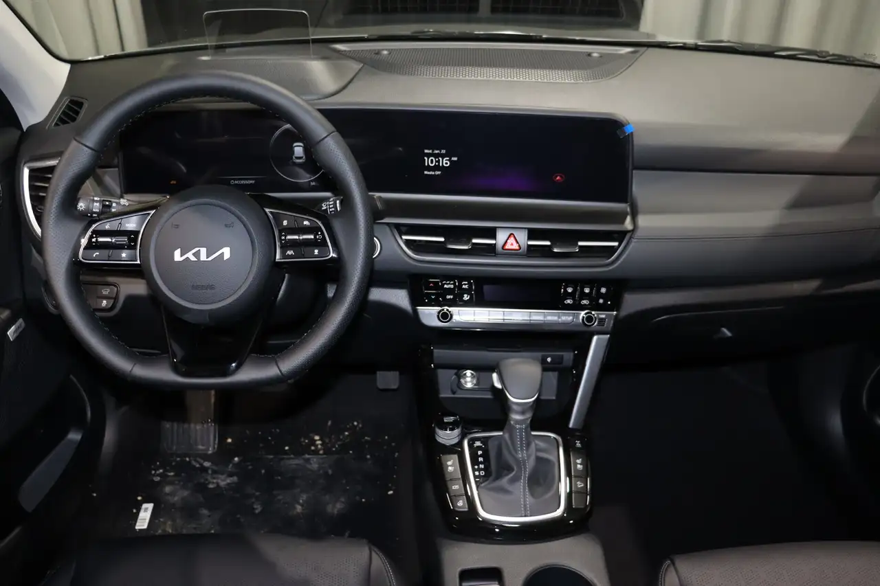 Kia Seltos снимка Kia Seltos