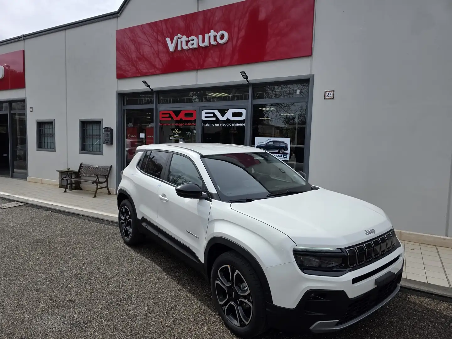 Jeep Avenger 1.2 turbo Summit fwd 100cv Bianco - 2
