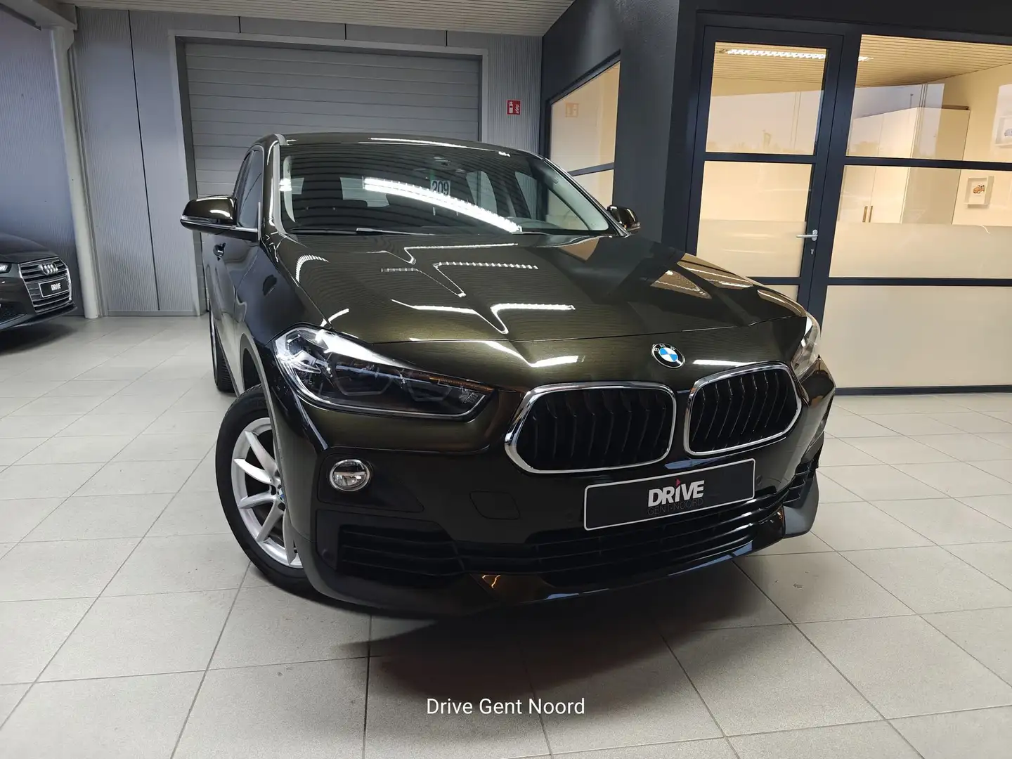 BMW X2 sDrive18i AUT *Leder/Camera/Sportzetels/LED* Brun - 2