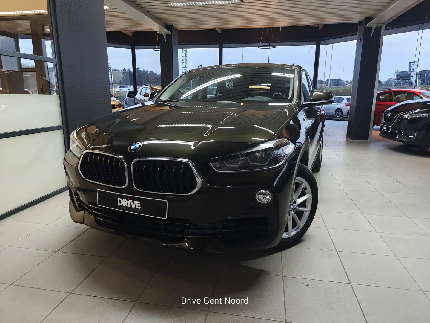 BMW X2 sDrive18i AUT *Leder/Camera/Sportzetels/LED* Brun - 1