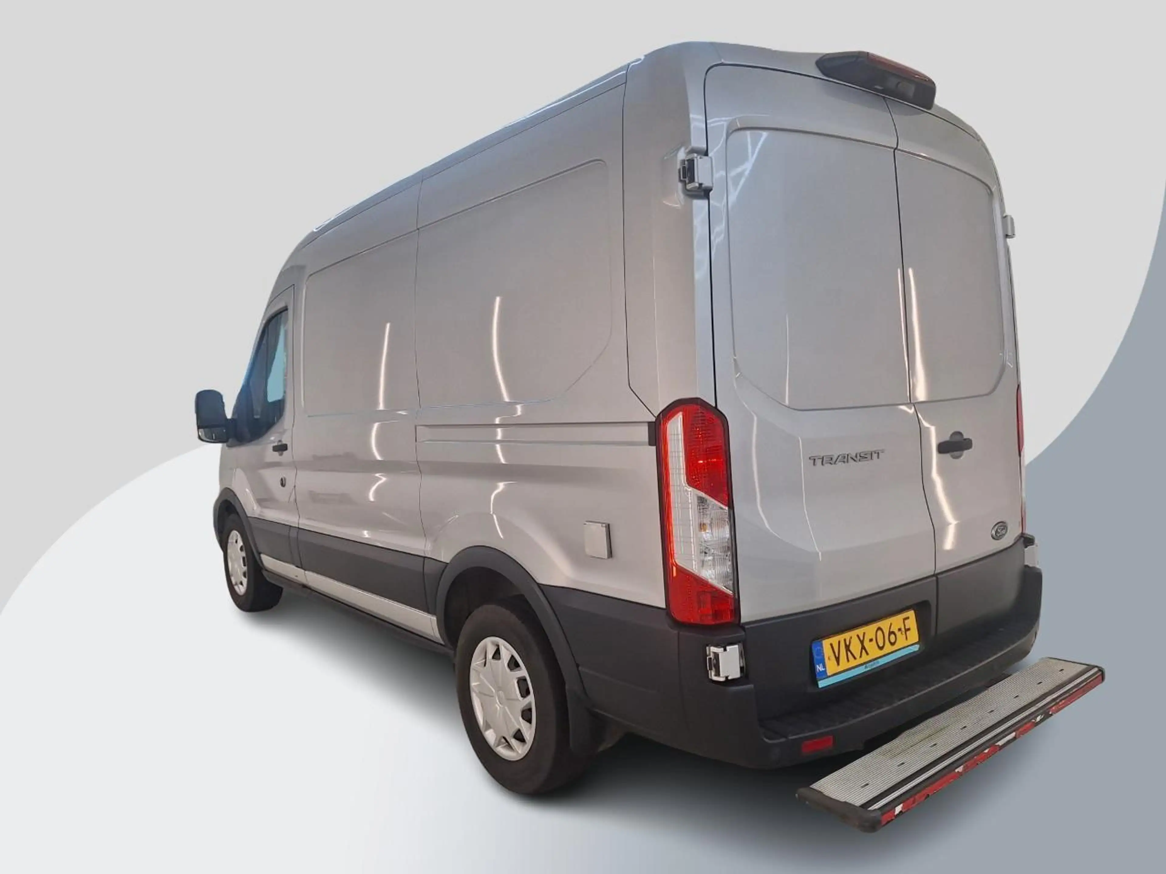Ford Transit 350 2.0 TDCI L2H2 Trend | Volledig Ingerichte Laad — photo 4
