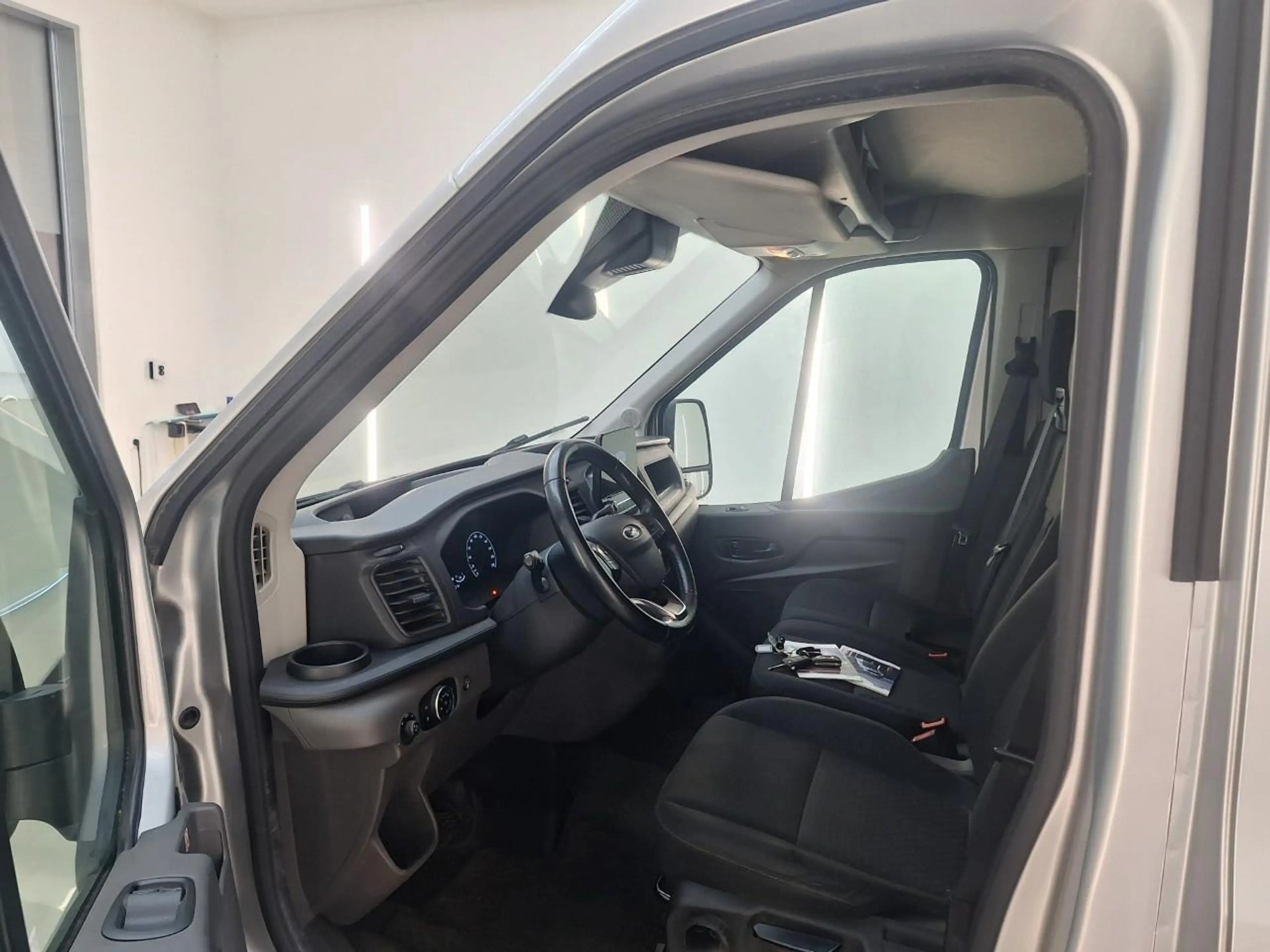 Ford Transit 350 2.0 TDCI L2H2 Trend | Volledig Ingerichte Laad — photo 9
