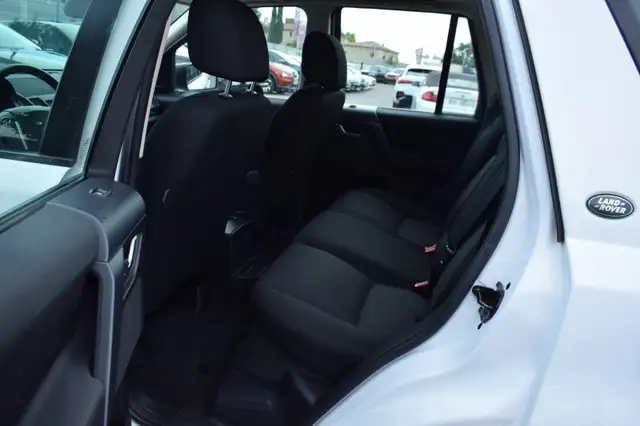 Land Rover Freelander view 10
