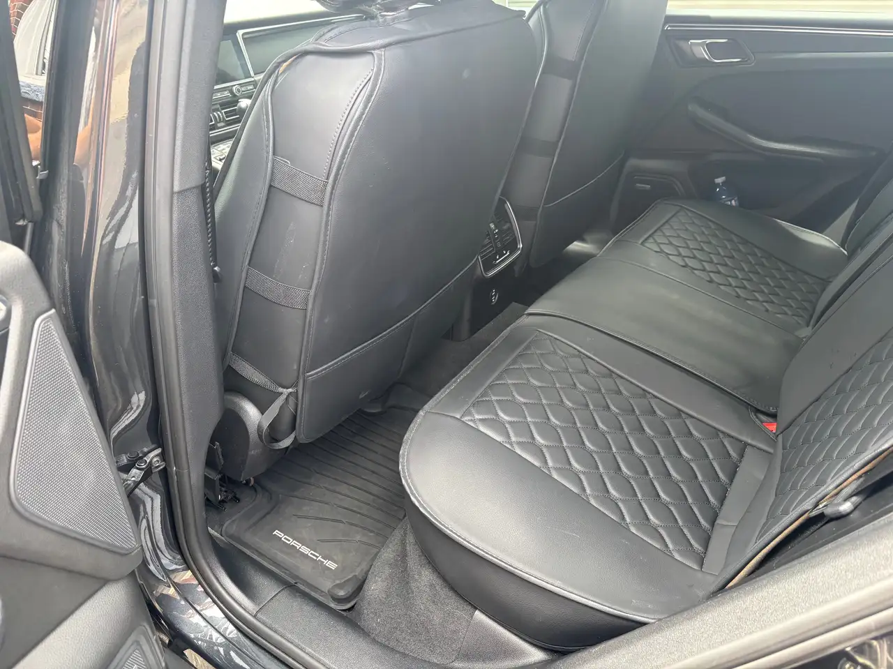Porsche Macan снимка Porsche Macan
