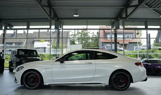Mercedes-Benz C-Class view 11