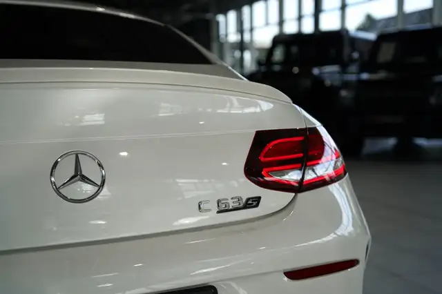 Mercedes-Benz C-Class view 15
