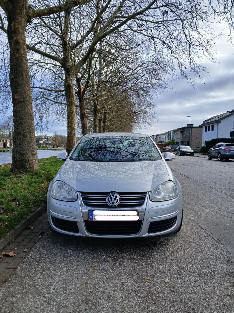Volkswagen Jetta 1.9 TDI Sportline - 1