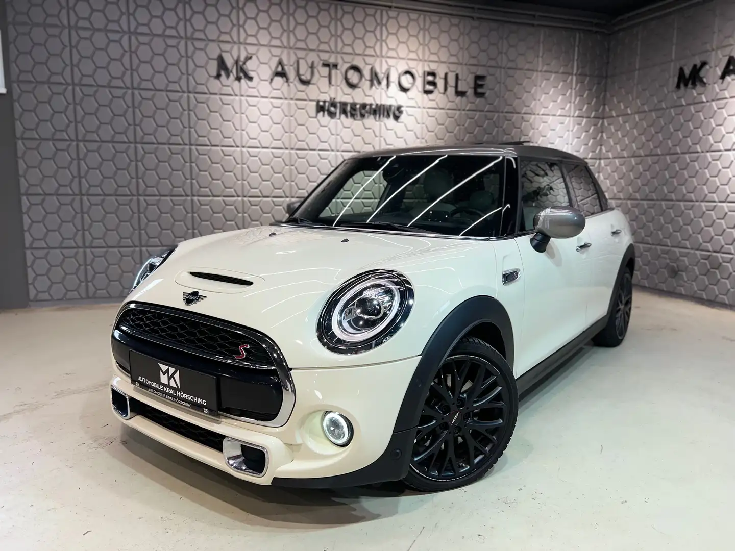 MINI Cooper S HUD*RFK*PDC*PANO/SCHIEBE*AMBIENTE*LEDER*HARM/CARDO Weiß - 1
