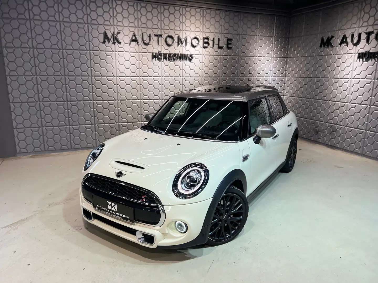 MINI Cooper S HUD*RFK*PDC*PANO/SCHIEBE*AMBIENTE*LEDER*HARM/CARDO Weiß - 2