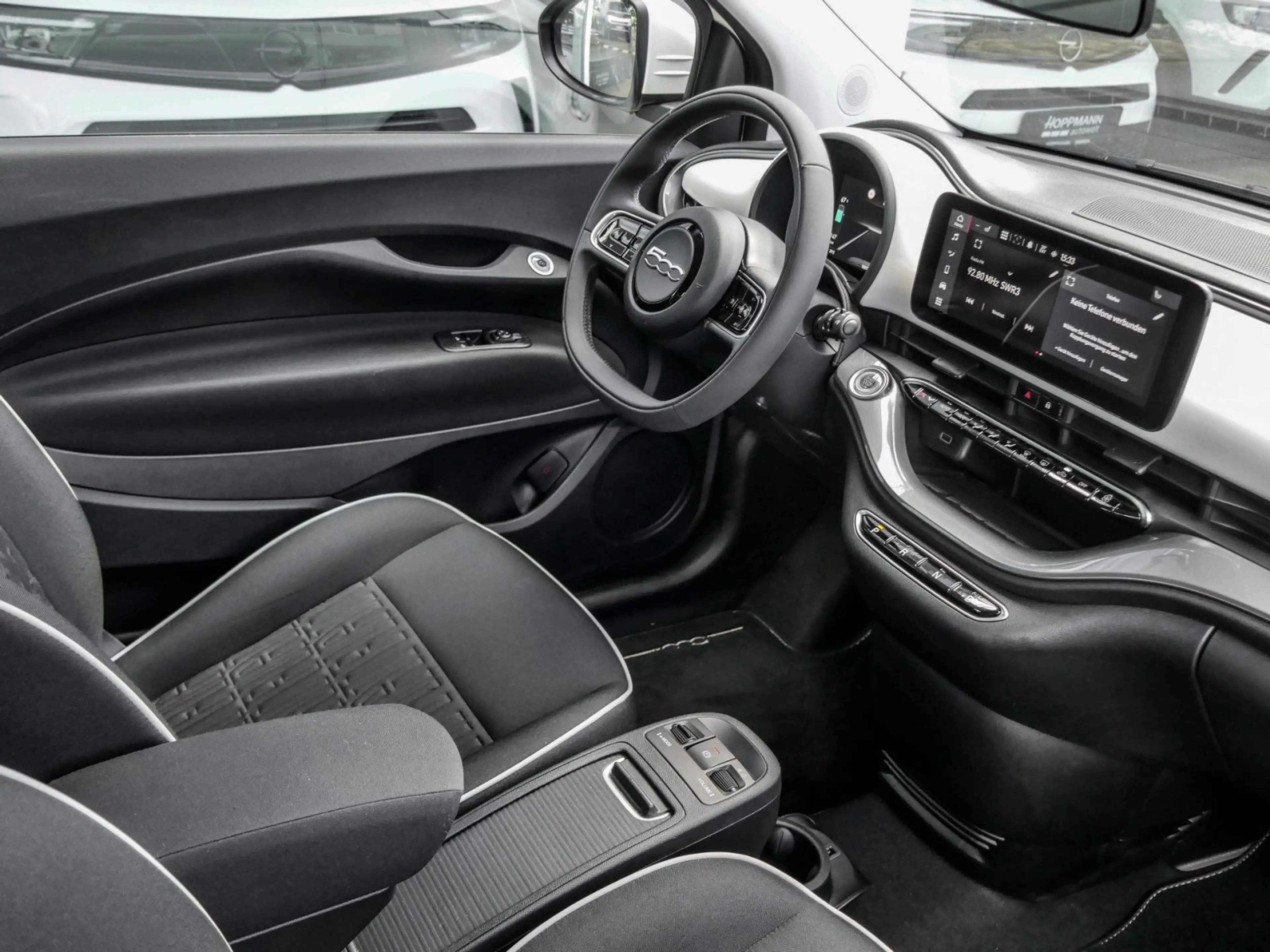 Fiat 500e Neuer 500 Base*Kamera*PDC*SHZ*CarPlay*ALU* — photo 3