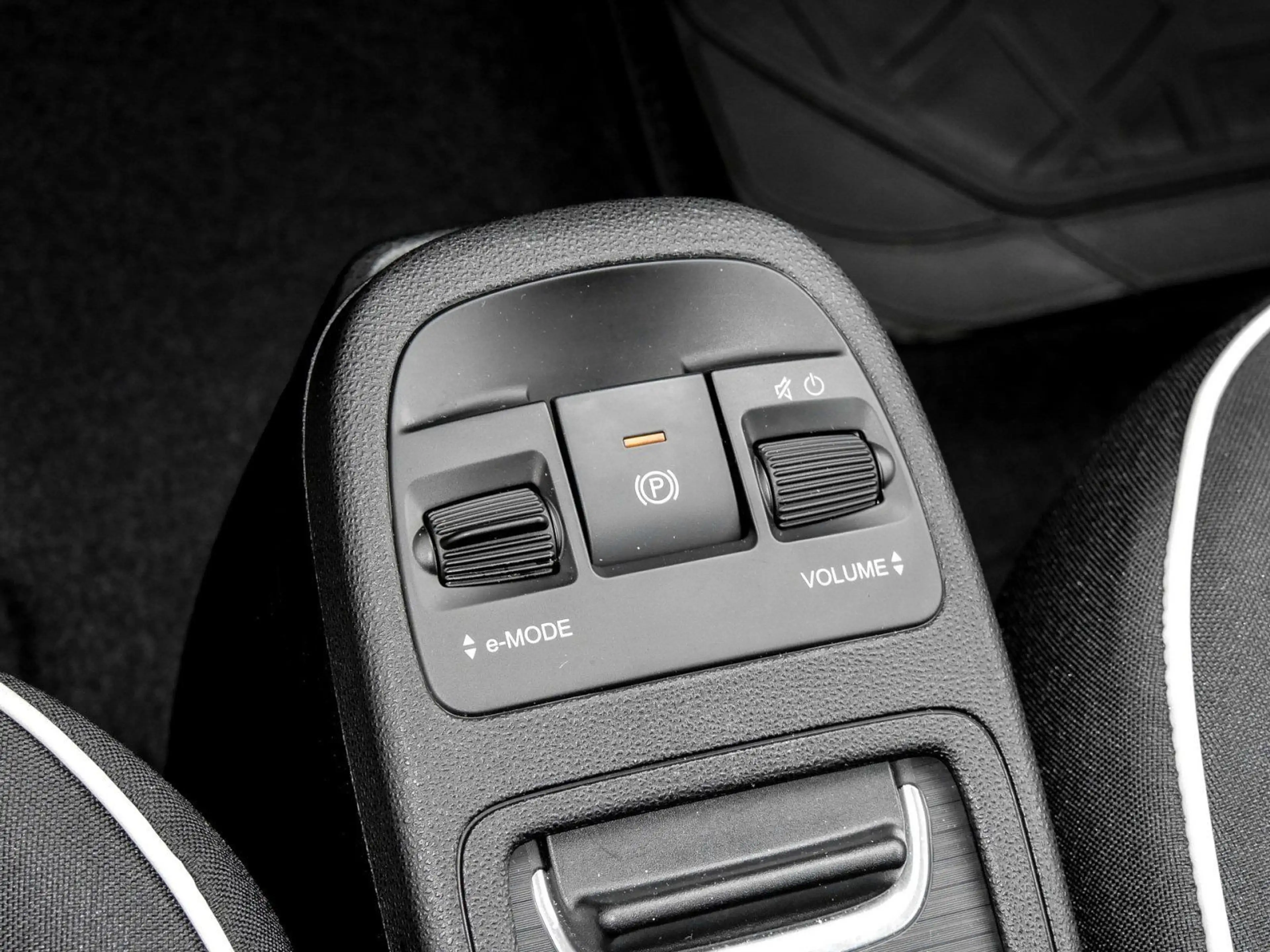 Fiat 500e Neuer 500 Base*Kamera*PDC*SHZ*CarPlay*ALU* — photo 14