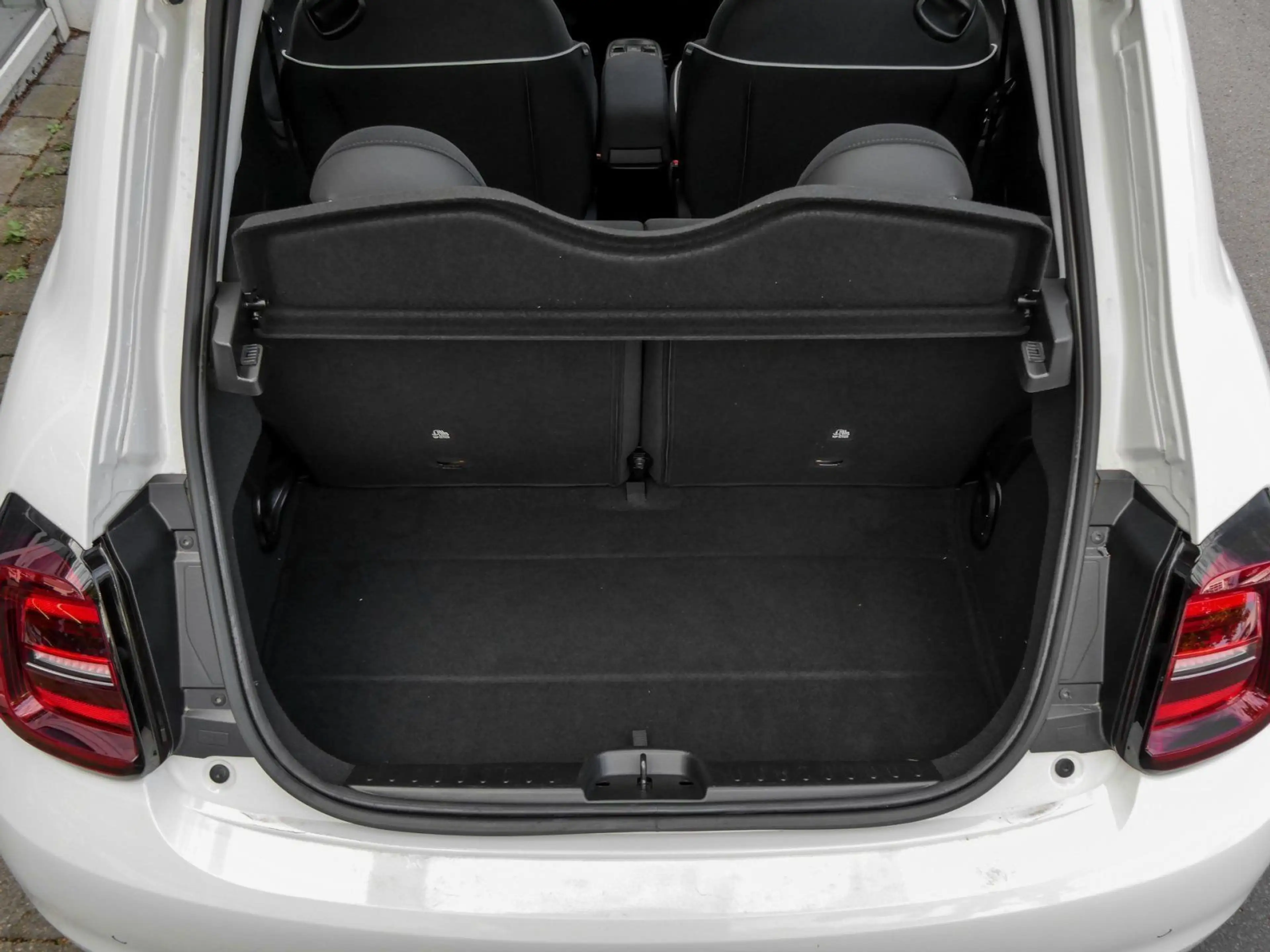 Fiat 500e Neuer 500 Base*Kamera*PDC*SHZ*CarPlay*ALU* — photo 15