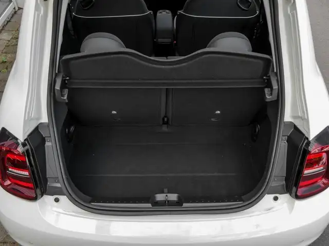 Fiat 500e view 15