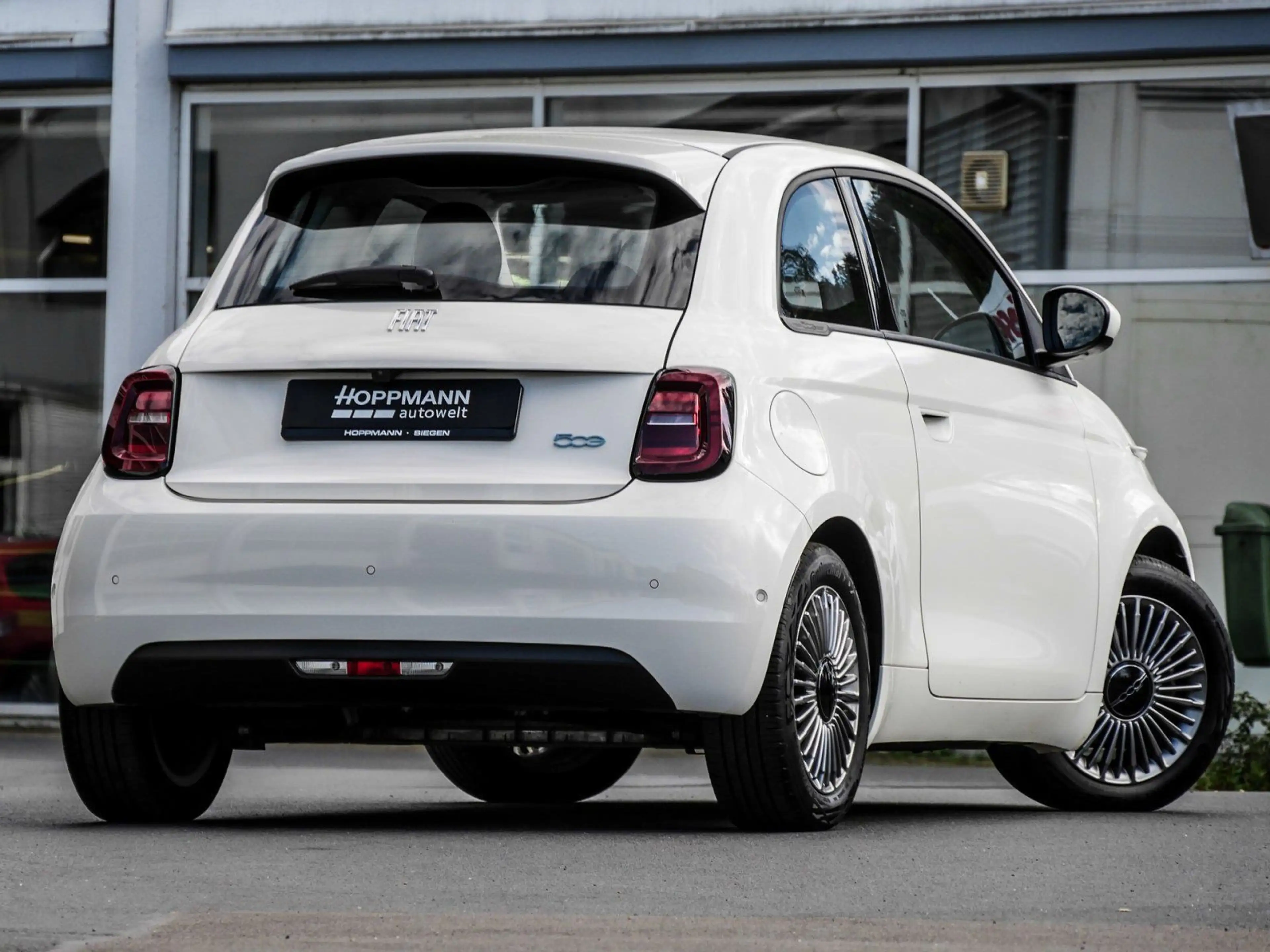 Fiat 500e Neuer 500 Base*Kamera*PDC*SHZ*CarPlay*ALU* — photo 2