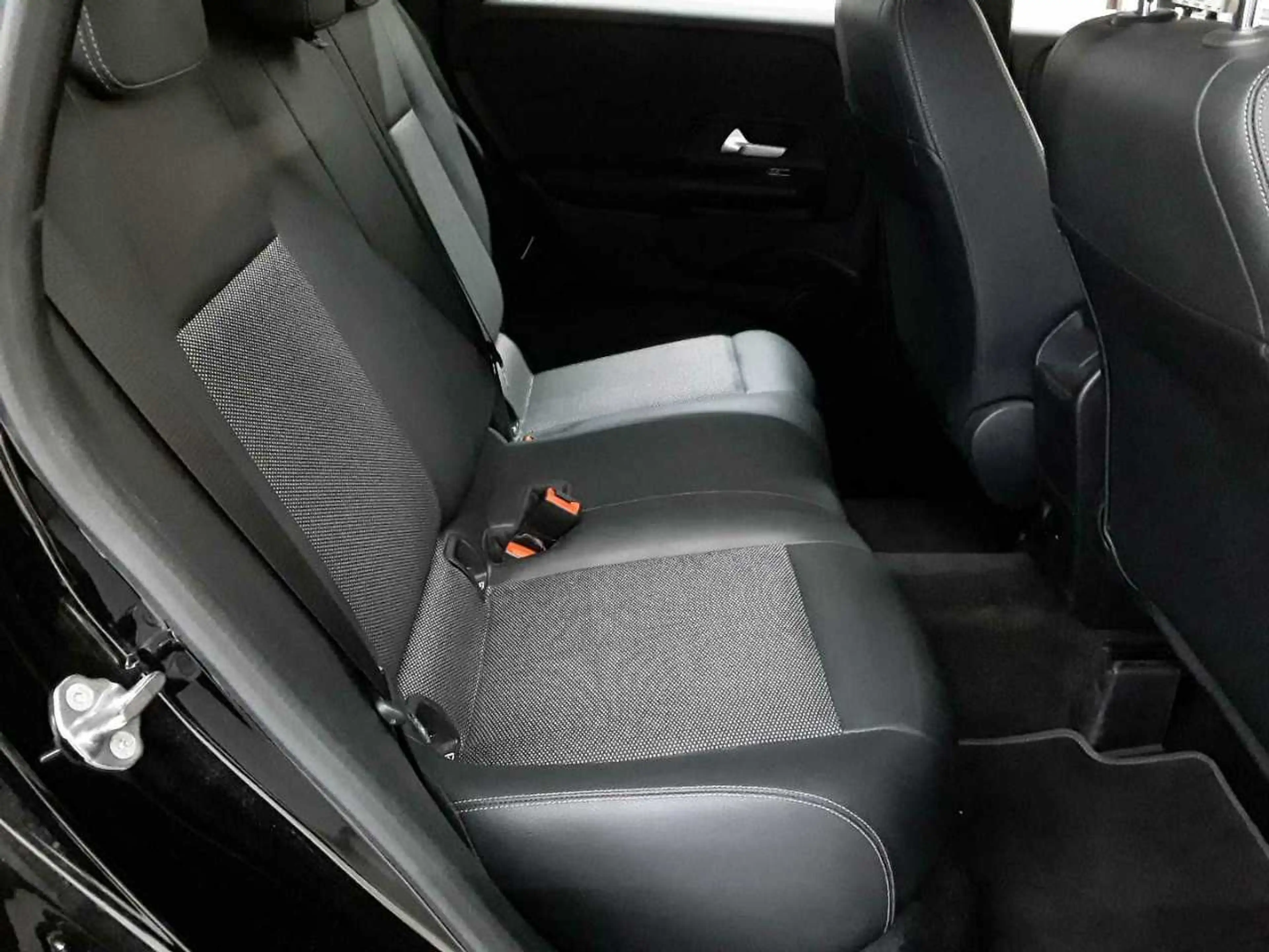 Mercedes-Benz B 180 B 180 7G- AHK BusiP KAM SHZ — photo 14