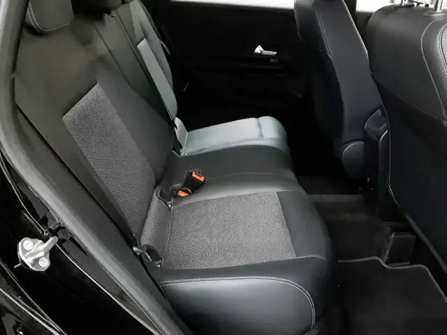 Mercedes-Benz B-Class view 14