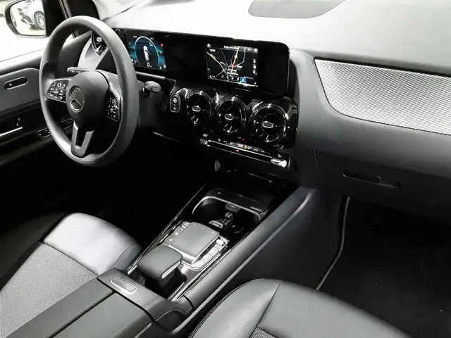 Mercedes-Benz B-Class view 9