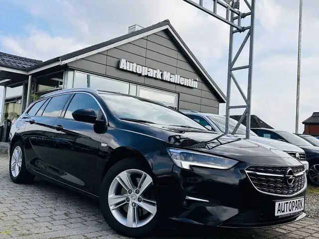 Opel Insignia main image