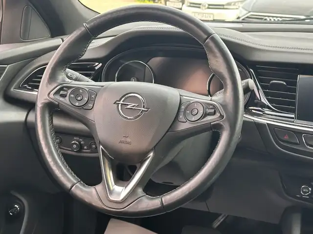 Opel Insignia view 14