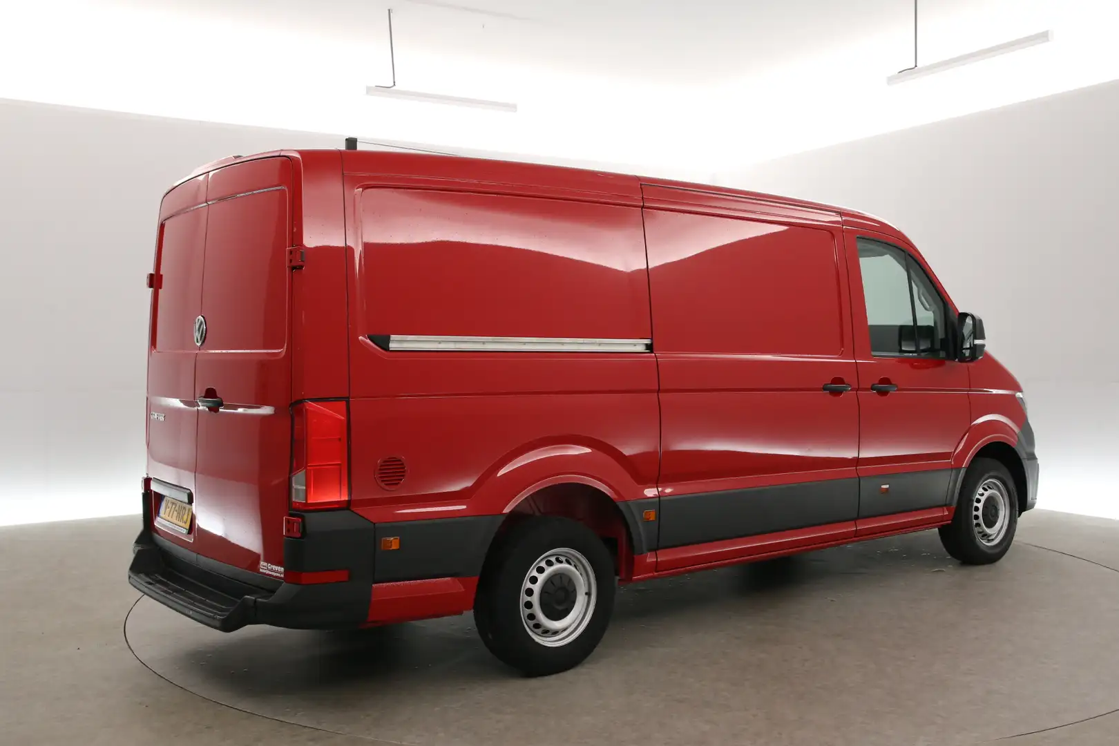 Volkswagen Crafter 35 2.0 TDI L3H2 | Airco | Carplay | Parkeersens. | Rood - 2