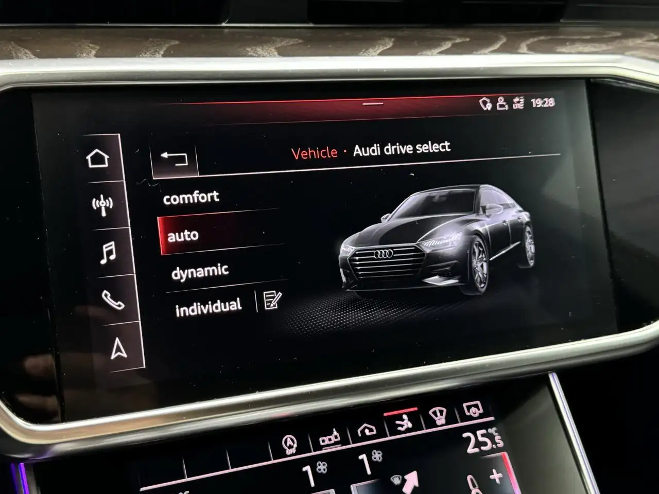 Audi A7 снимка Audi A7