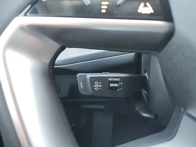 Audi Q3 view 12