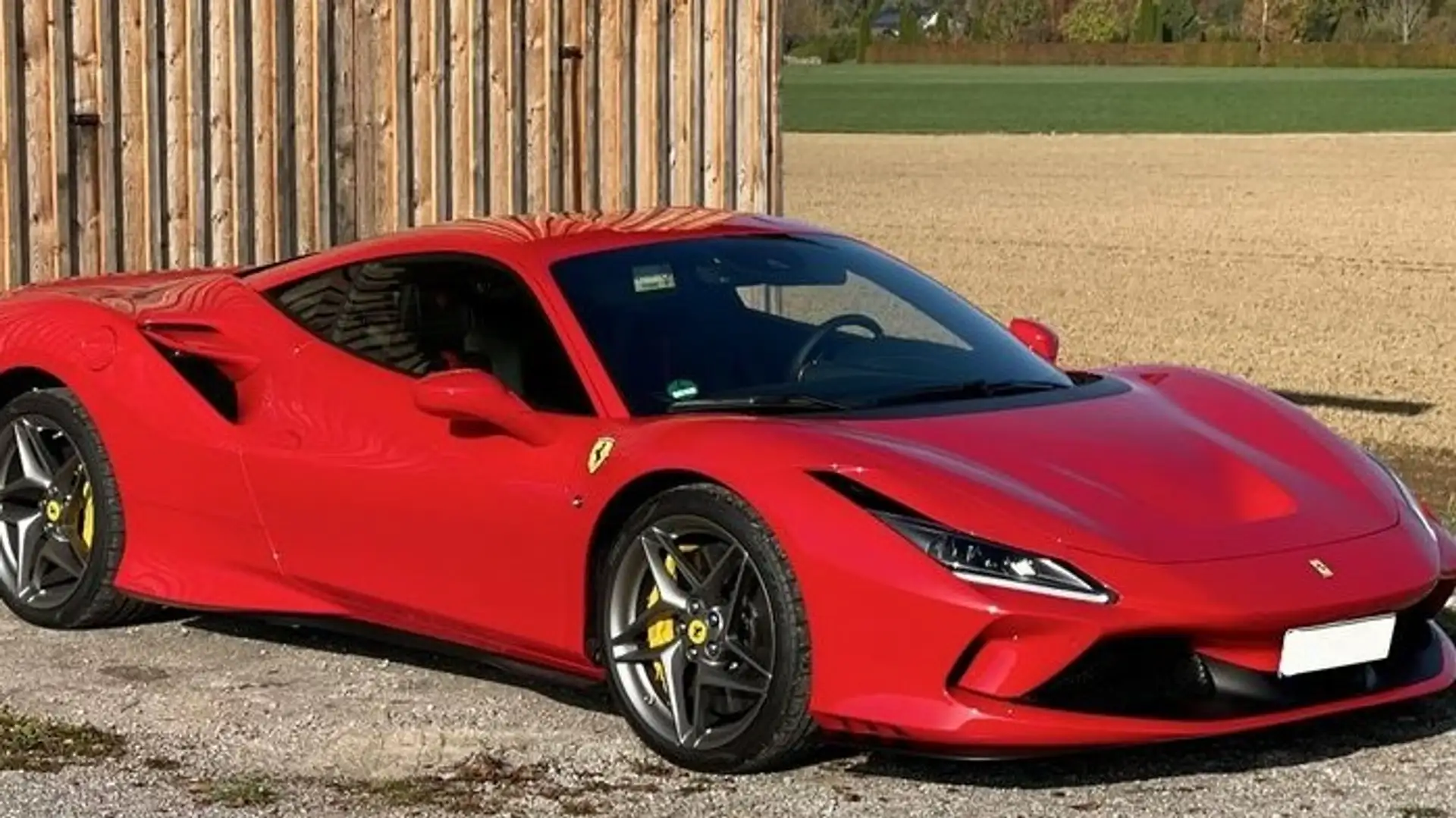 Ferrari F8 Tributo Rojo - 1