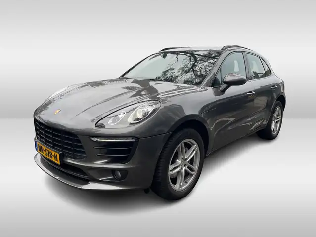 Porsche Macan 2.0 / Panoramadak / Camera / Adaptieve stoelen / S