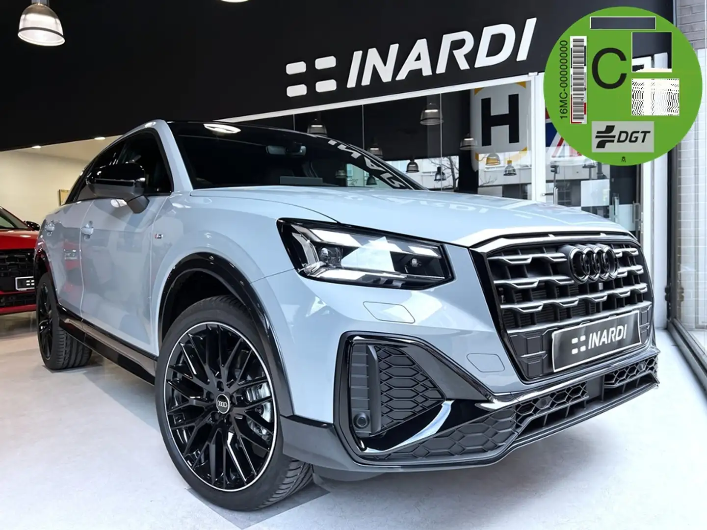 Audi Q2 35 TDI Adrenalin Black edition S tronic 110kW Gris - 1