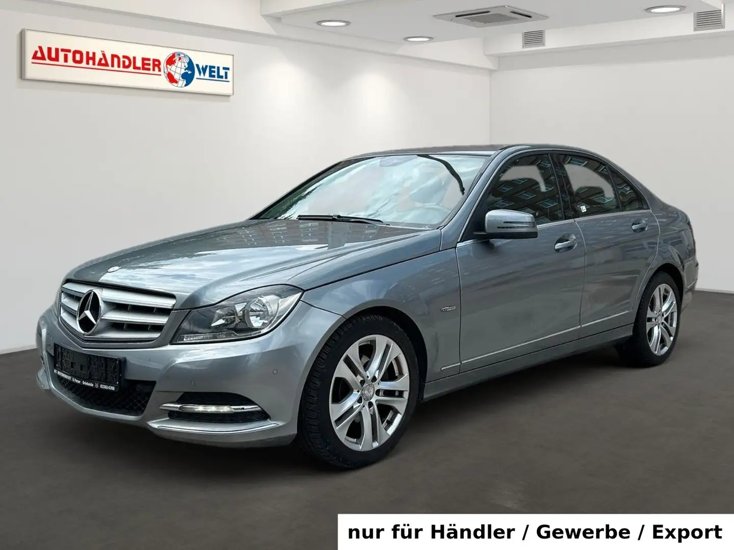 Mercedes-Benz C 250 CGI Automatik AAC T-Leder SHZ Navi PDC Argintiu - 1