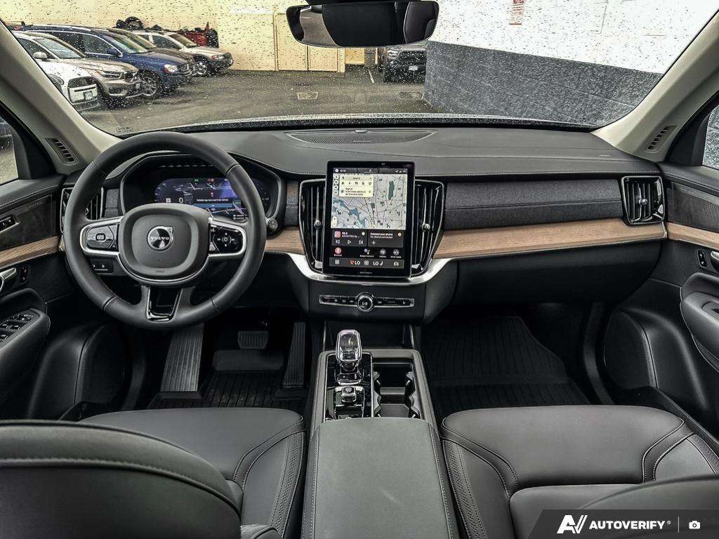 2026 Volvo XC90 T8 AWD Plus Dark Theme 7-Seater thumb 24