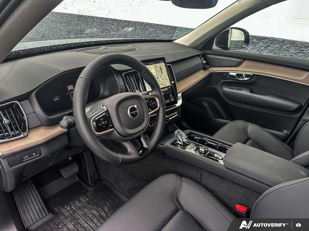 2026 Volvo XC90 T8 AWD Plus Dark Theme 7-Seater thumb 13