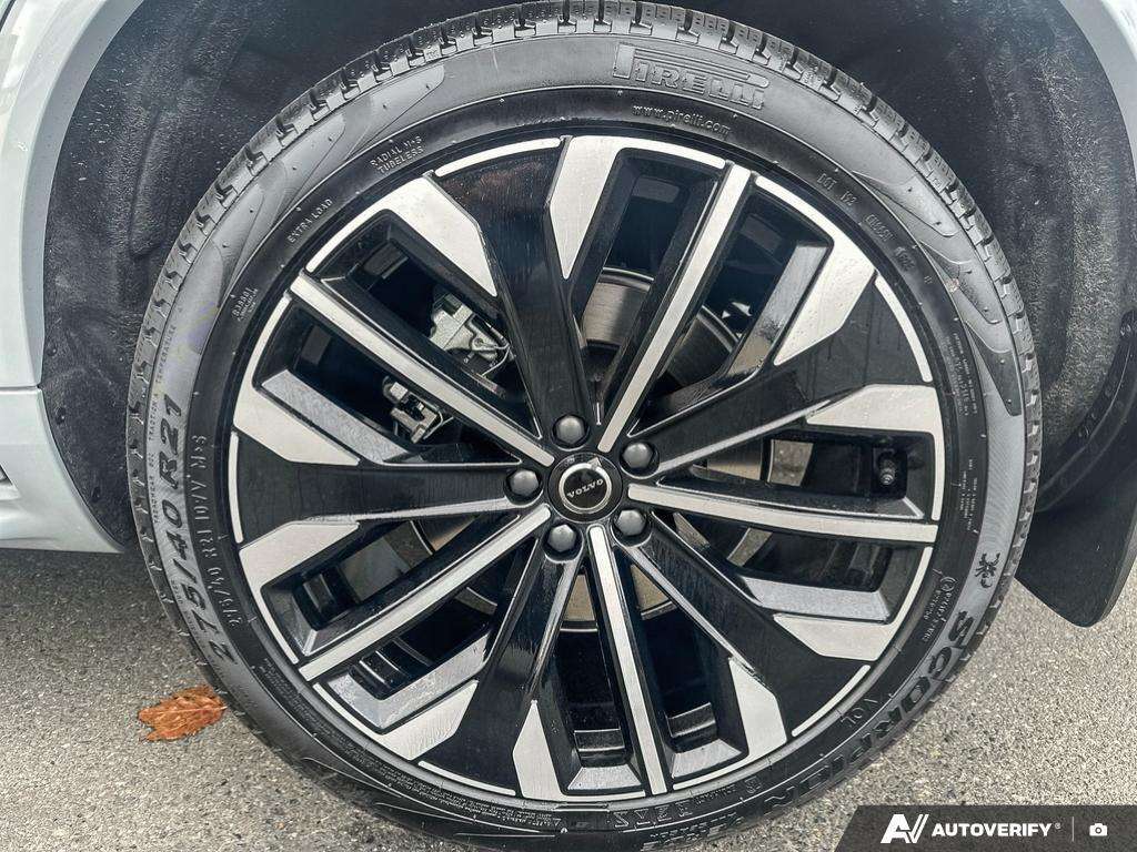 2026 Volvo XC90 T8 AWD Plus Dark Theme 7-Seater thumb 6