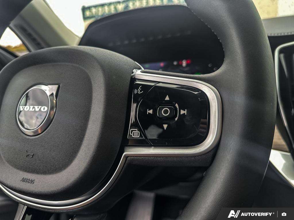 2026 Volvo XC90 T8 AWD Plus Dark Theme 7-Seater thumb 16