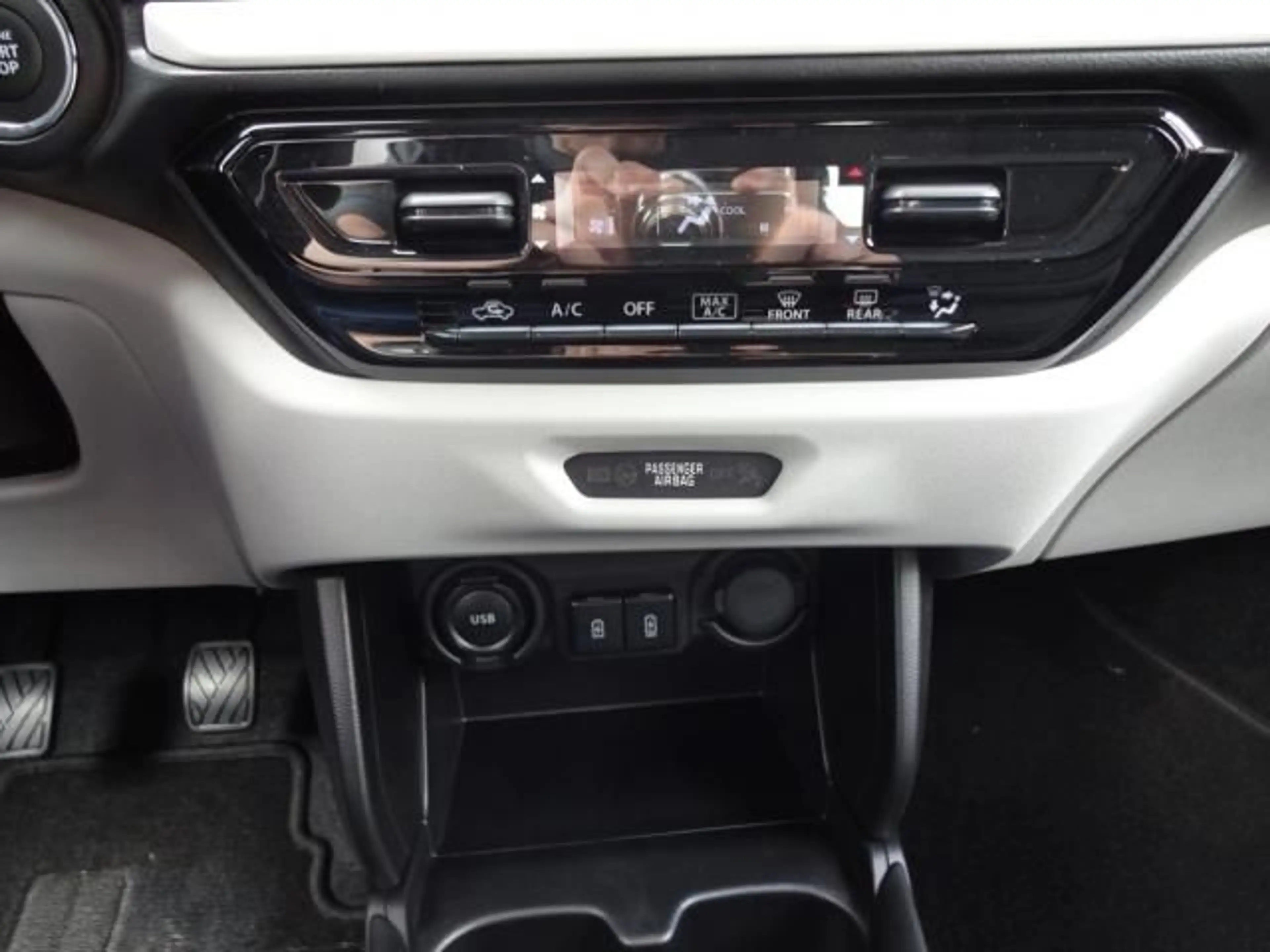 Suzuki Swift SWIFT 1.2 DUALJET COMFORT NAVI SITZHEI. DAB+ EPH — photo 12