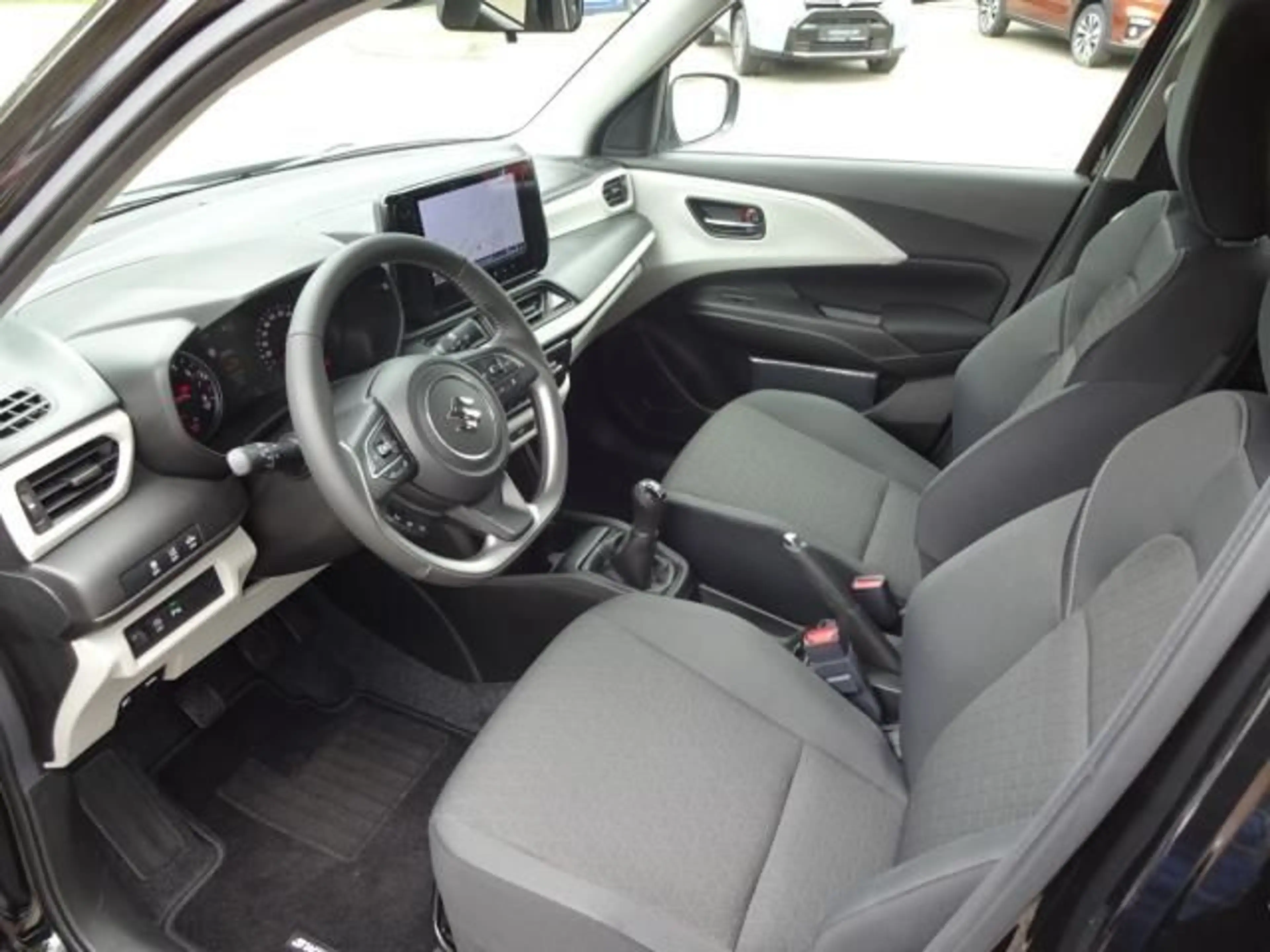 Suzuki Swift SWIFT 1.2 DUALJET COMFORT NAVI SITZHEI. DAB+ EPH — photo 8