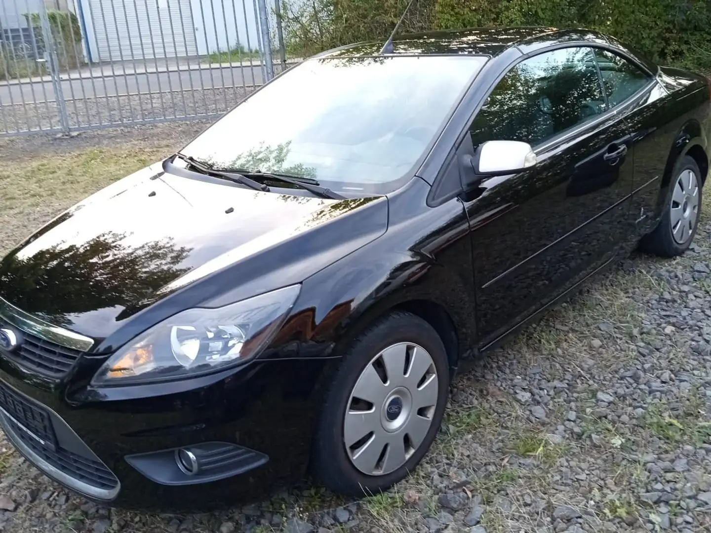 Ford Focus CC Focus CC 2.0 16V Schwarz - 2