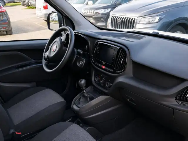Fiat Doblo view 3